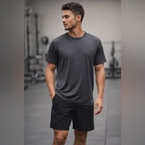 Vuori Strato Tech Tee XL Charcoal Heather Performance T Shirt NWT Mens